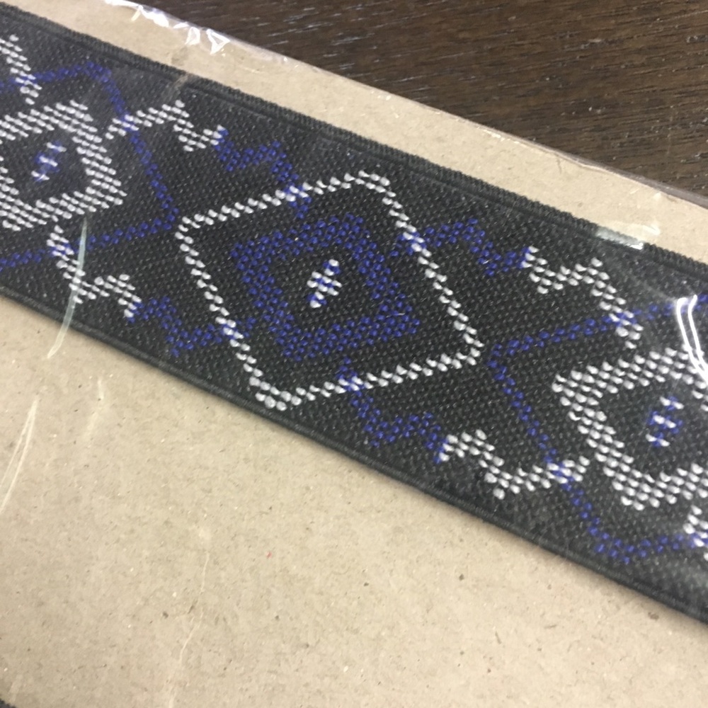 Abstract Patterned Suspenders - Picture 6 of 7